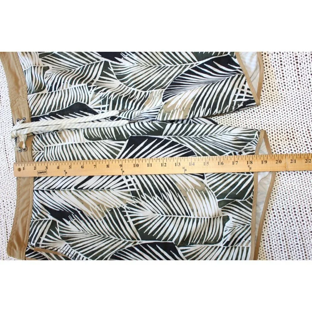 Vuori Men's Board Short Size 38 Brown Trunk casual Palm Leaves print drawstring